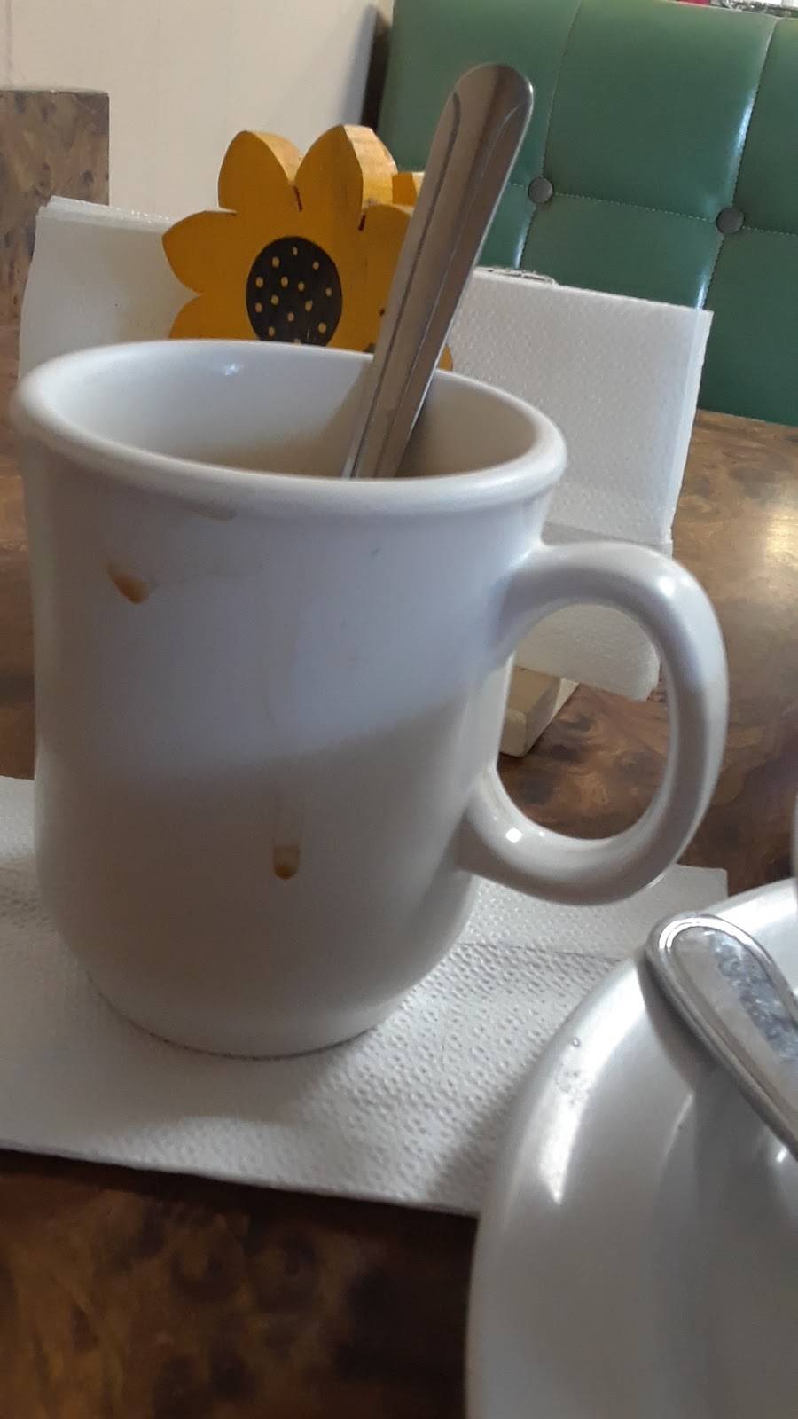 La Placita Restaurant | restaurant | 305 W 6th St, Oxnard, CA 93030, USA | 8052403149 OR +1 805-240-3149