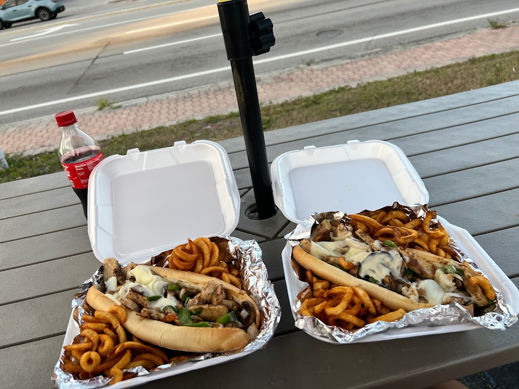 Munchie Machine | restaurant | 520 Cape Coral Pkwy E, Cape Coral, FL 33904, USA | 2394620617 OR +1 239-462-0617