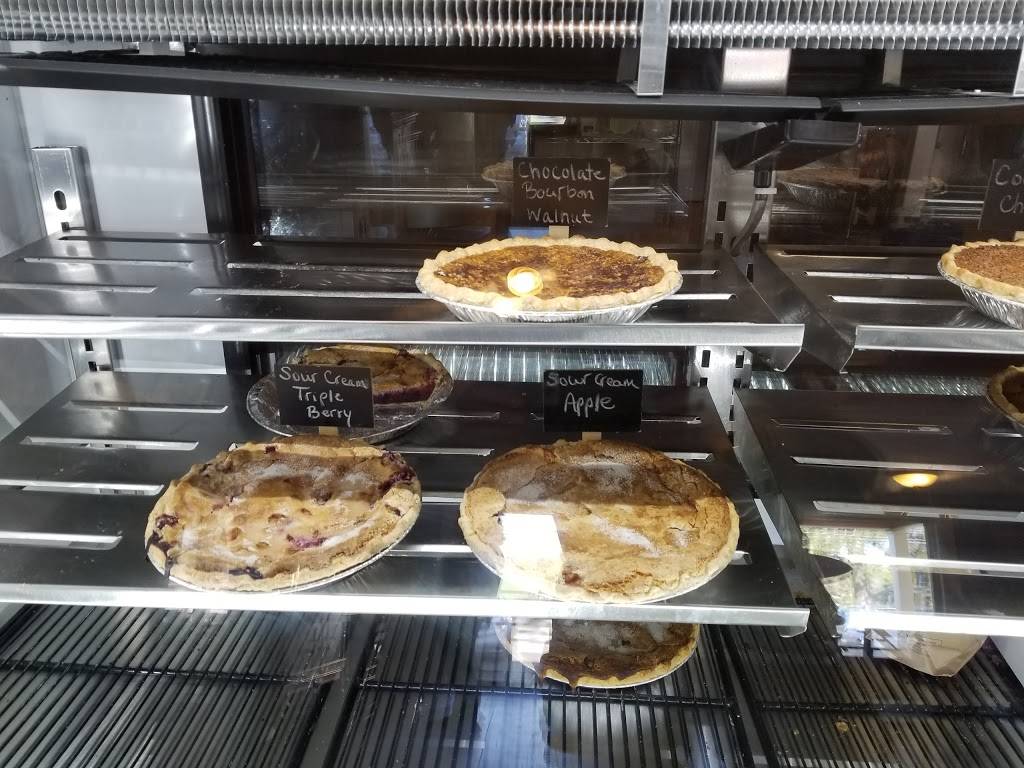 Southern Pie Cafe | bakery | 94 Common St, Chester, VT 05143, USA | 8028757437 OR +1 802-875-7437