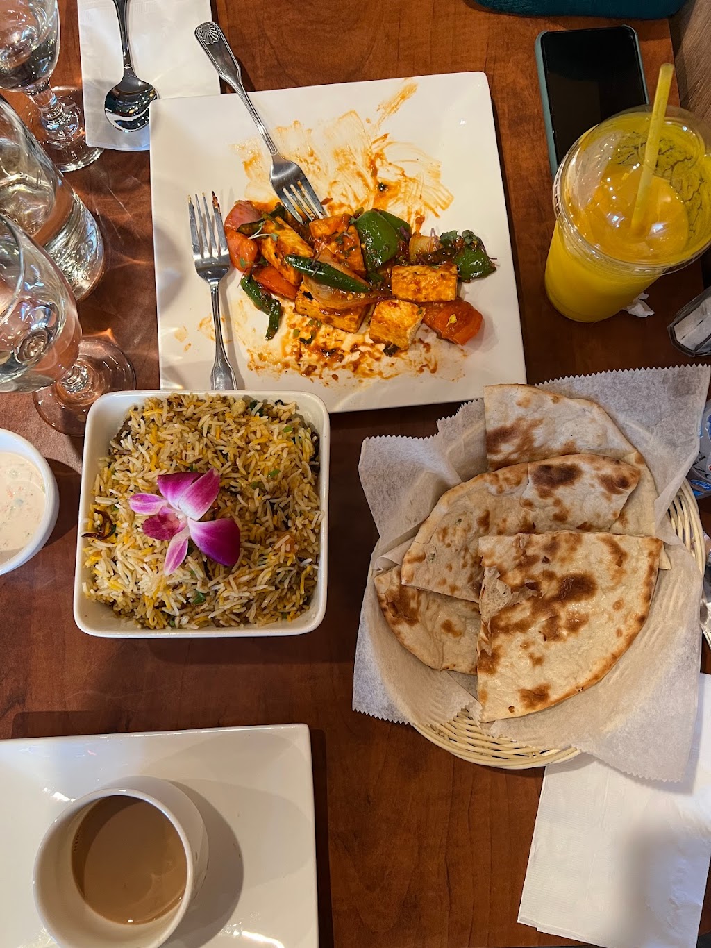 Gurung Kitchen | restaurant | 1033 Irving St, San Francisco, CA 94122, USA | 4153794674 OR +1 415-379-4674