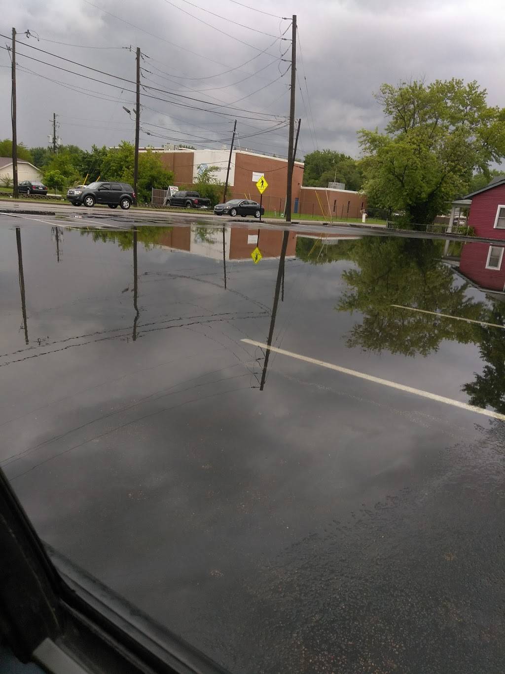 Village Pantry | restaurant | 1725 S Lynhurst Dr, Indianapolis, IN 46241, USA | 8003483430 OR +1 800-348-3430