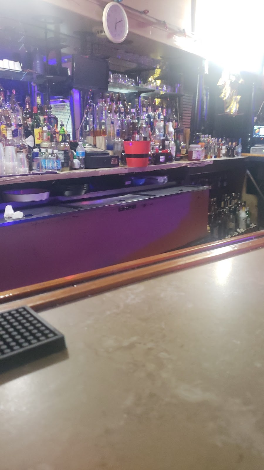 Felix Seafood House | restaurant | 500 Franklin St, Gretna, LA 70053, USA | 5043677684 OR +1 504-367-7684