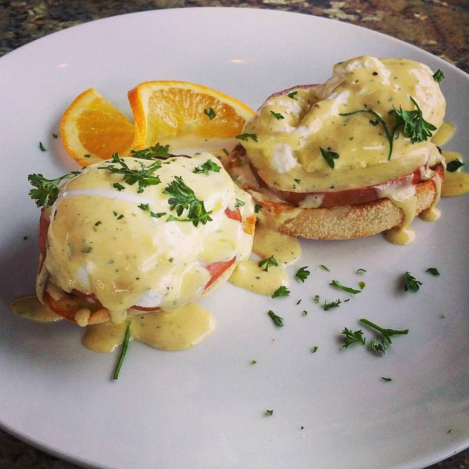 Lunas Bistro | restaurant | 3004 Cinema Pl, Bellingham, WA 98226, USA | 3603068676 OR +1 360-306-8676