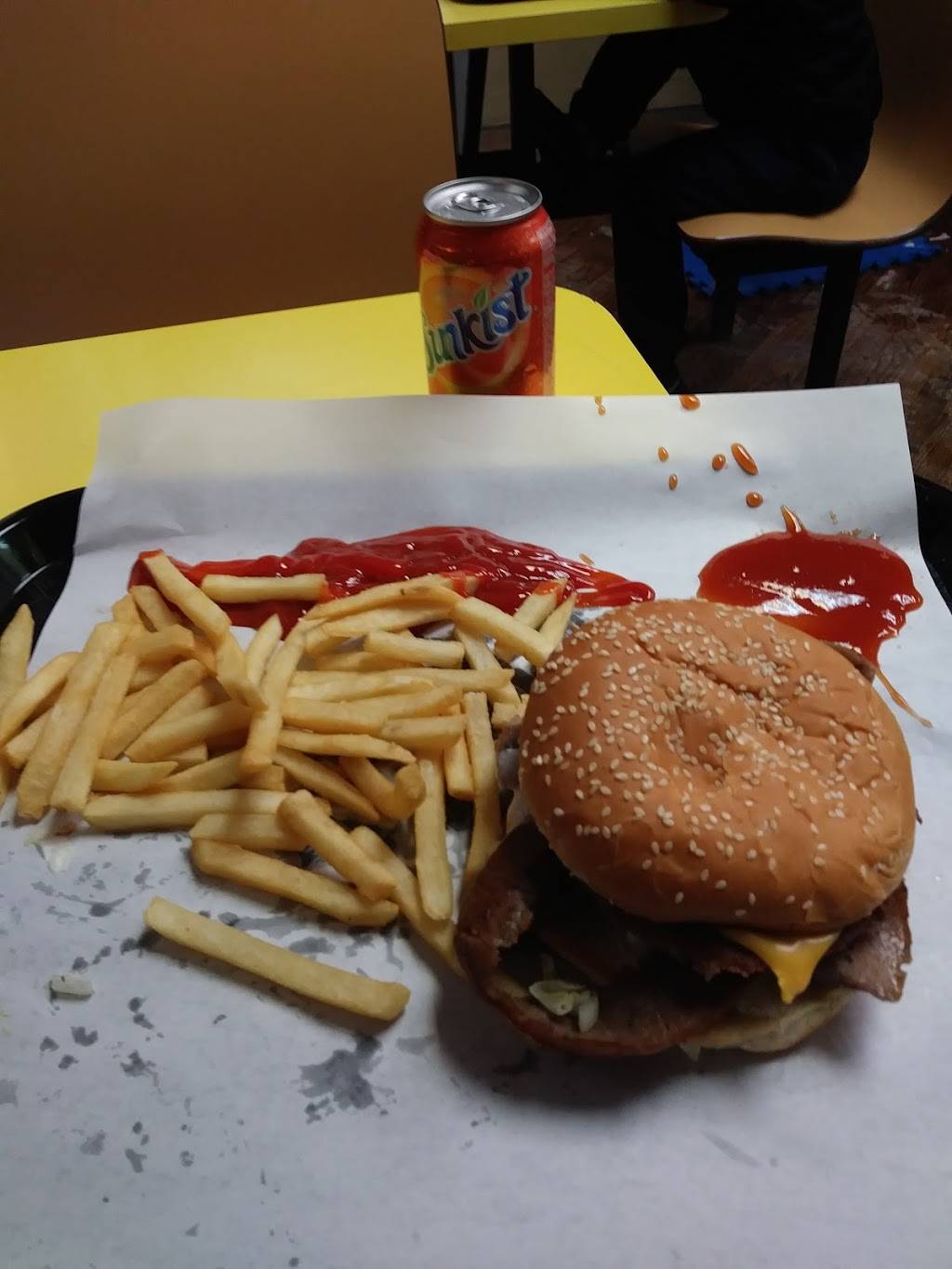 La Bruquena | restaurant | 2726 W Division St, Chicago, IL 60622, USA | 7732762915 OR +1 773-276-2915