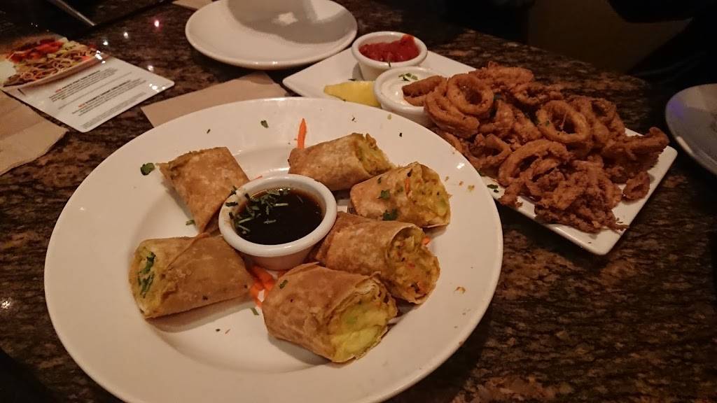 BJs Restaurant & Brewhouse | restaurant | 5613 Paseo Del Norte, Carlsbad, CA 92008, USA | 7605794440 OR +1 760-579-4440