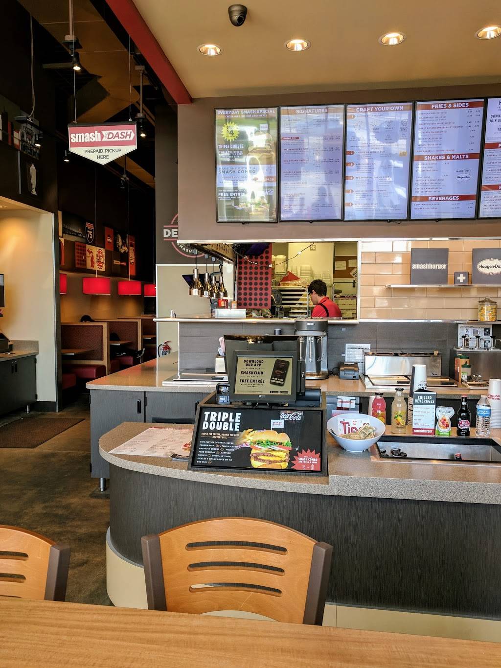 Smashburger | restaurant | 205 S Livernois Rd, Rochester Hills, MI 48307, USA | 2489231915 OR +1 248-923-1915