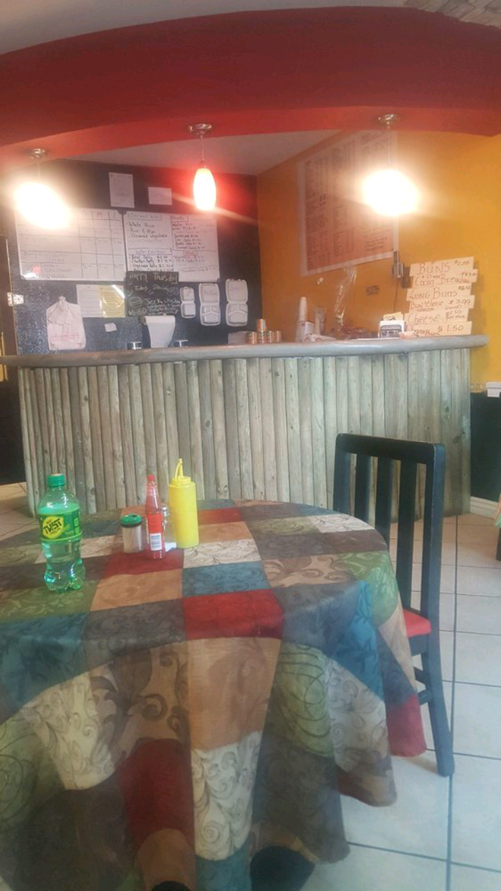 I-Land Vybz Jamaican Restaurant | restaurant | 5929 Dyer St A, El Paso, TX 79904, USA | 9152342754 OR +1 915-234-2754