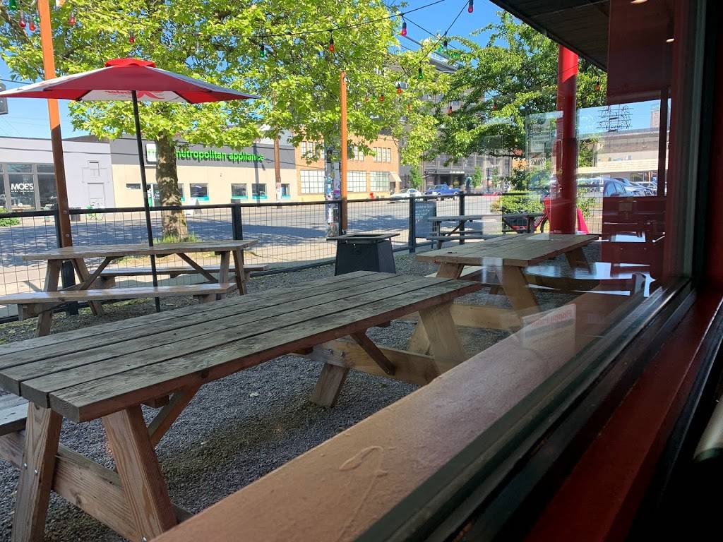 Paseo SoDo | restaurant | 1760 1st Ave S, Seattle, WA 98134, USA | 2064207781 OR +1 206-420-7781