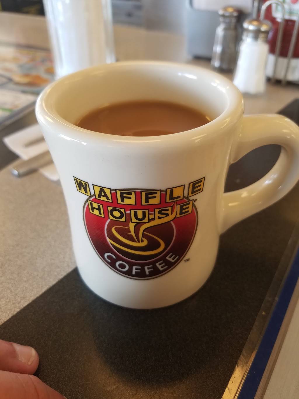 Waffle House | meal takeaway | 436 N West Bypass, Springfield, MO 65802, USA | 4178329420 OR +1 417-832-9420