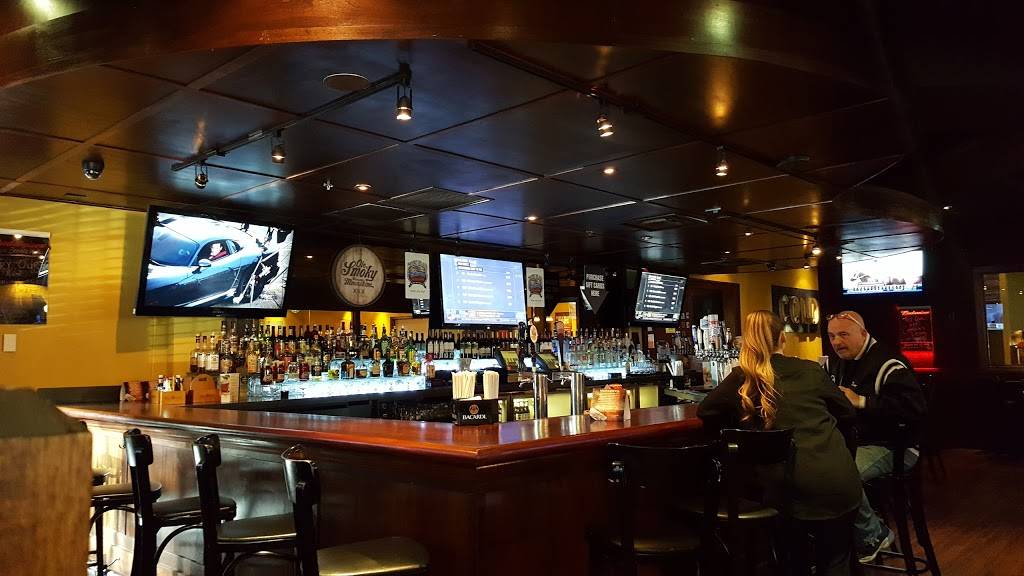 Charlie Browns Fresh Grill | restaurant | 1001 Goethals Rd N, Staten Island, NY 10303, USA | 7184940197 OR +1 718-494-0197