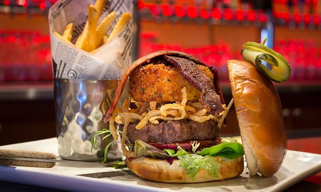 Square Celt Ale House & Grill | restaurant | 39 Orland Square Dr, Orland Park, IL 60462, USA | 7082269600 OR +1 708-226-9600