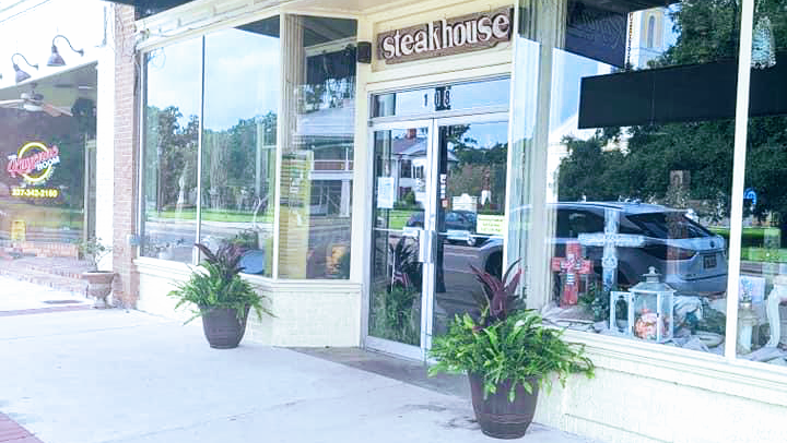 Kajun King | restaurant | 108 S Main St, St Martinville, LA 70582, USA | 3373422160 OR +1 337-342-2160