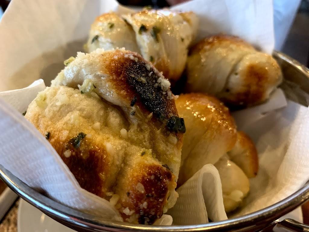 Pizzettas Pizzeria | restaurant | 1144 East Cutlar Crossing #105, Leland, NC 28451, USA | 9103716001 OR +1 910-371-6001