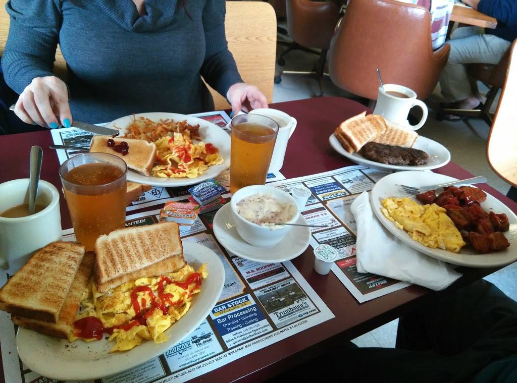 Powderbourne Sportsmans Club | restaurant | 2071 Baus Rd, East Greenville, PA 18041, USA | 2156799860 OR +1 215-679-9860