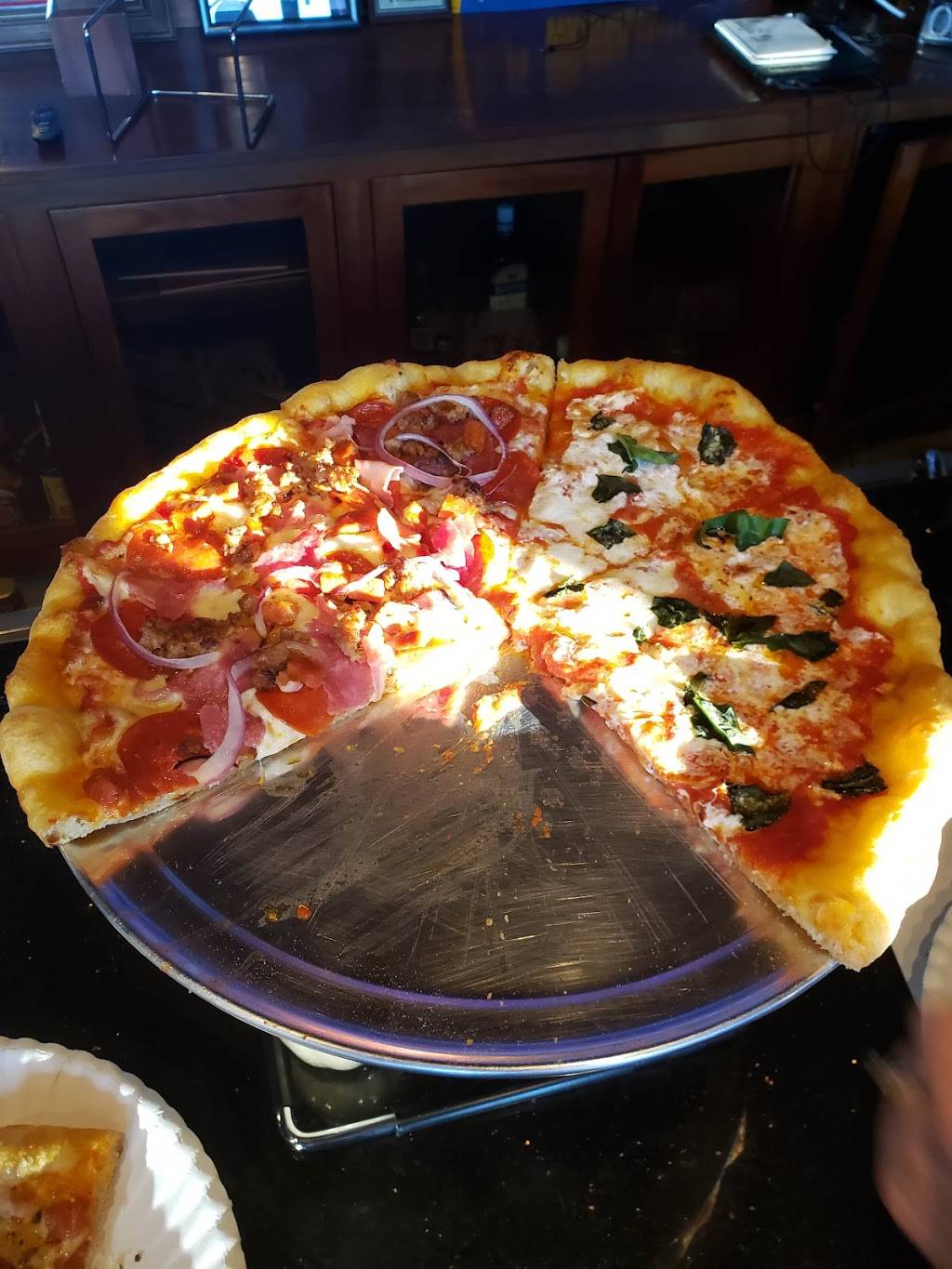 The Last Round Tavern | restaurant | 354 E Santa Clara St, San Jose, CA 95113, USA | 4082869710 OR +1 408-286-9710