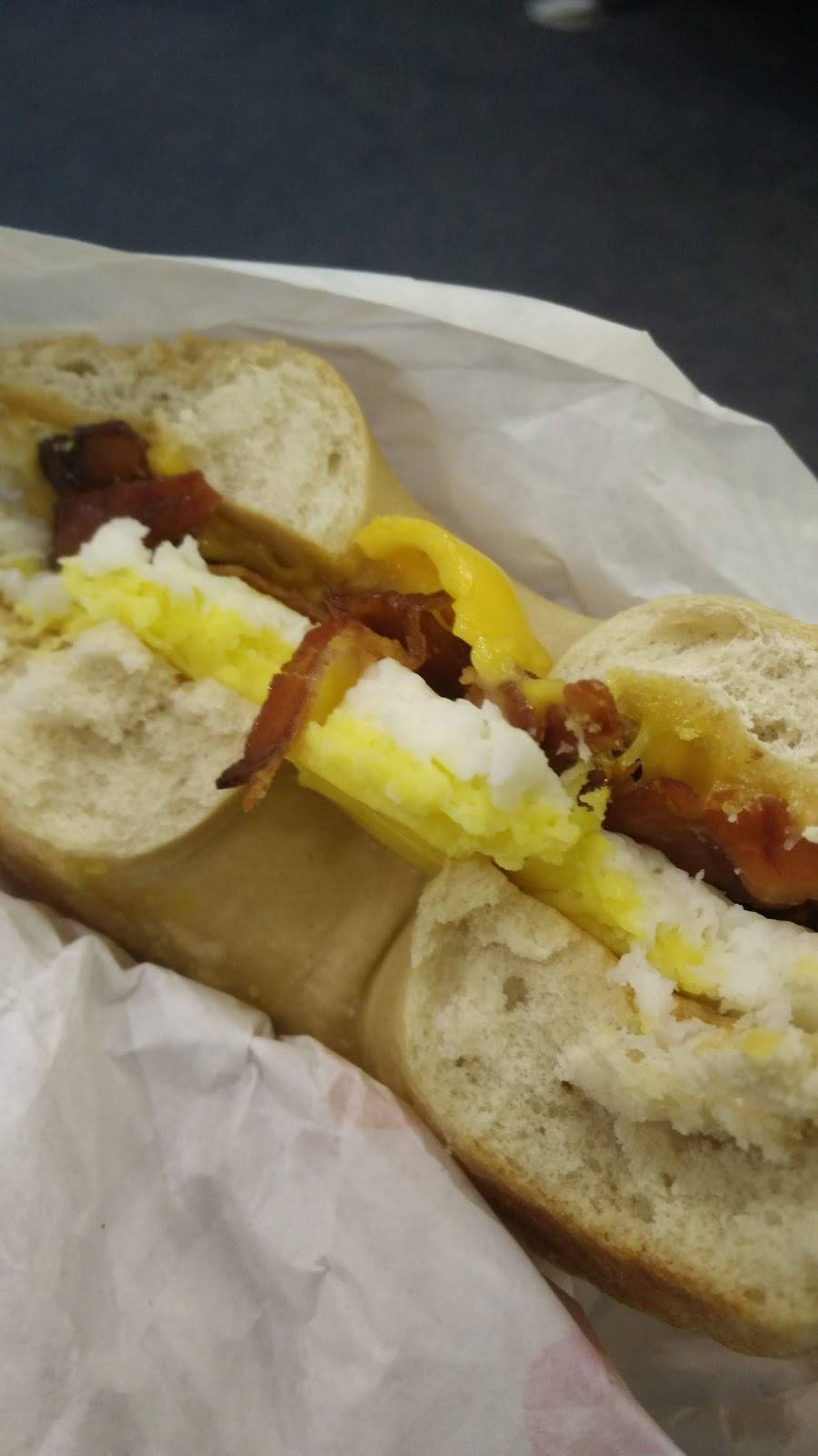 Dunkin Donuts | cafe | 5600 Mannheim Road, Chicago, IL 60666, USA | 7734621051 OR +1 773-462-1051