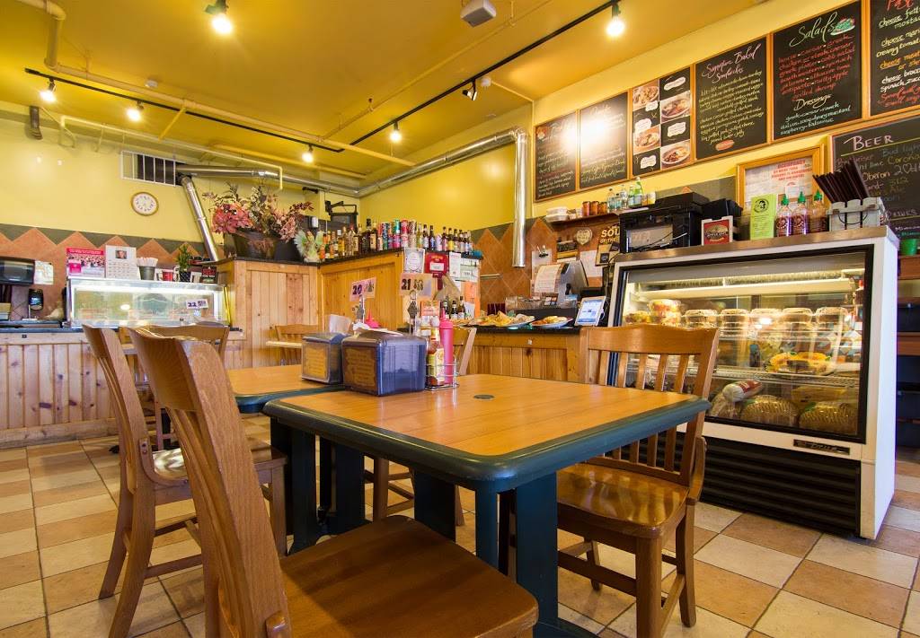 Janiks Cafe | restaurant | 2011 W Division St, Chicago, IL 60622, USA | 7732767930 OR +1 773-276-7930