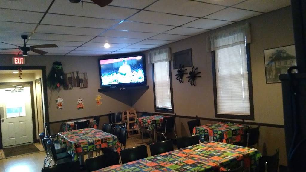 Sneakers | restaurant | 205 Martin Ave, Blasdell, NY 14219, USA | 7168259247 OR +1 716-825-9247