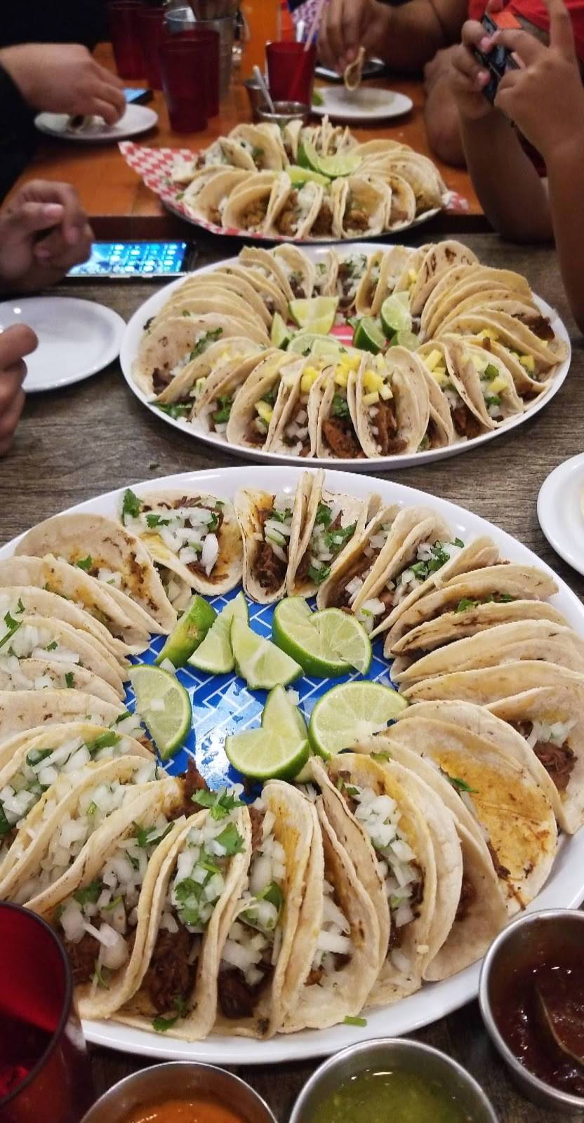 Mr. Azteca | restaurant | 7349 Rue St-Hubert, Montréal, QC H2R 2N4, Canada | 4383873876 OR +1 438-387-3876