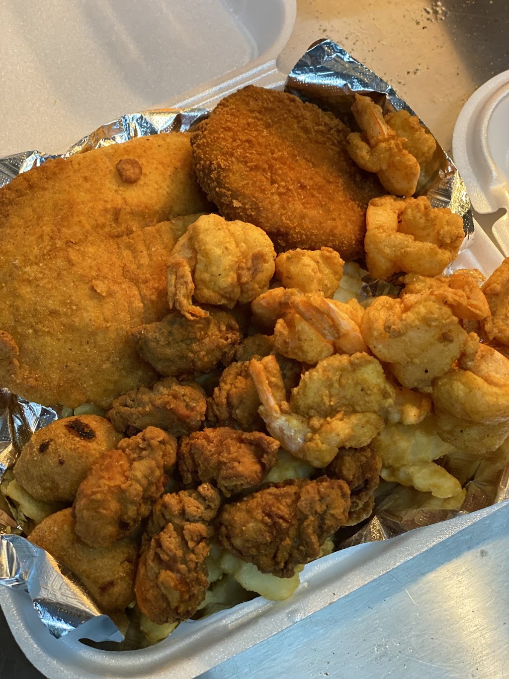SWAT Food Truck (Seafood Wings And Things) | restaurant | 1956 W Tennessee St E, Tallahassee, FL 32304, USA | 8505248720 OR +1 850-524-8720