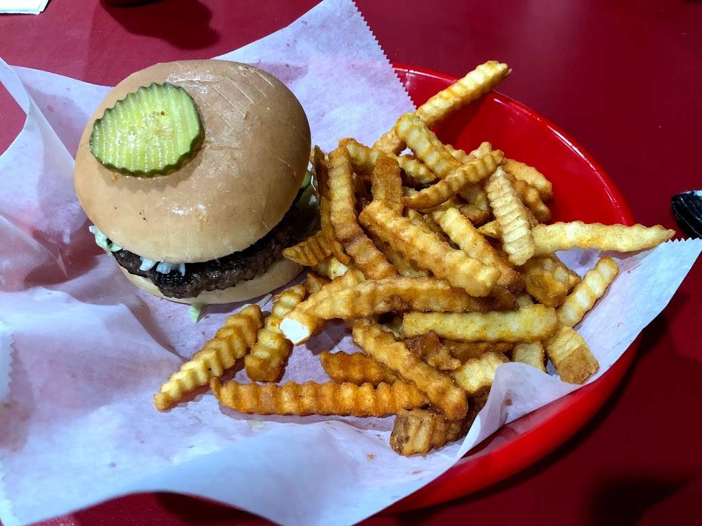 Yonah Burger | restaurant | 2051 Helen Hwy, Cleveland, GA 30528, USA | 7068654791 OR +1 706-865-4791