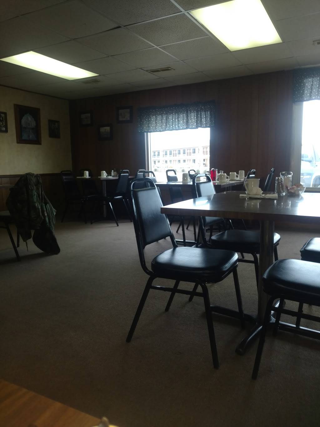 Country Cafe | cafe | 14100 State Hwy Z, St Robert, MO 65584, USA | 5733365200 OR +1 573-336-5200