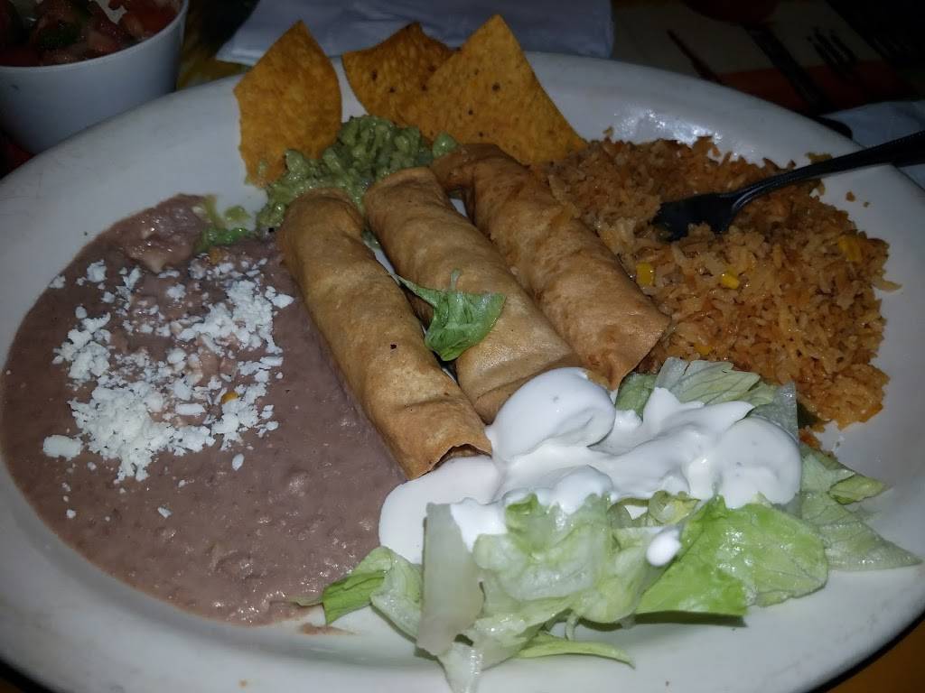 Hacienda | restaurant | 207 NY-59, Spring Valley, NY 10977, USA | 8454254194 OR +1 845-425-4194