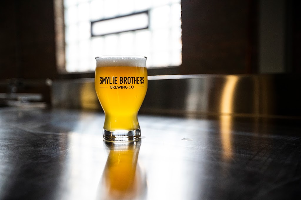 Smylie Brothers Brewing Co. - Chicago | restaurant | 3827 N Broadway, Chicago, IL 60613, USA | 7738570631 OR +1 773-857-0631