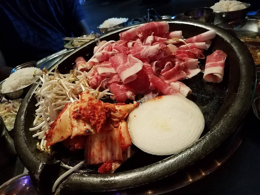 Red Pig | restaurant | 3101 W 8th St, Los Angeles, CA 90005, USA | 2133843559 OR +1 213-384-3559