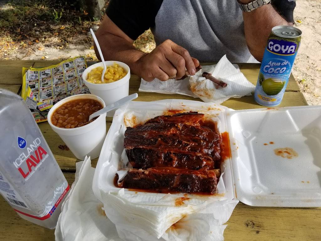 Down To the Bone BBQ & Catering | restaurant | 110 S Kings Ave, Brandon, FL 33511, USA | 8136539903 OR +1 813-653-9903