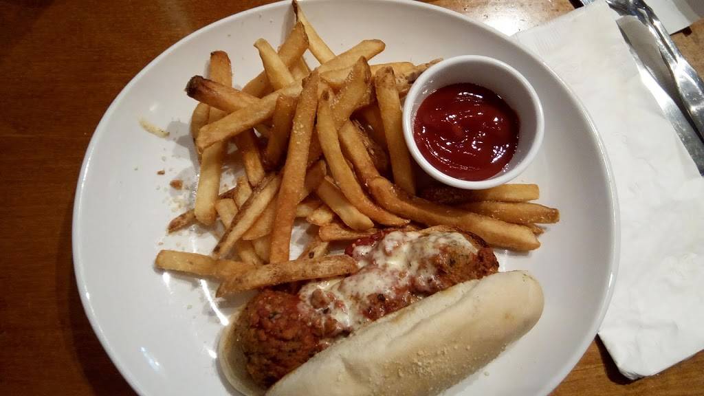 Olive Garden Italian Restaurant | meal takeaway | 728 Donald Lynch Blvd, Marlborough, MA 01752, USA | 5083036558 OR +1 508-303-6558