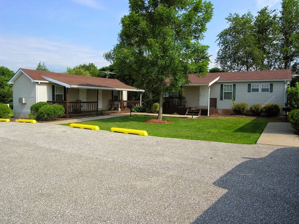 Patoka Station | restaurant | 2991 Dillard Rd, Birdseye, IN 47513, USA | 8126852203 OR +1 812-685-2203