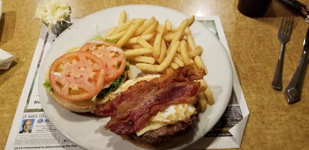 Green Olive Diner restaurant | restaurant | 443 S Broad St, Meriden, CT 06450, USA | 2033790927 OR +1 203-379-0927