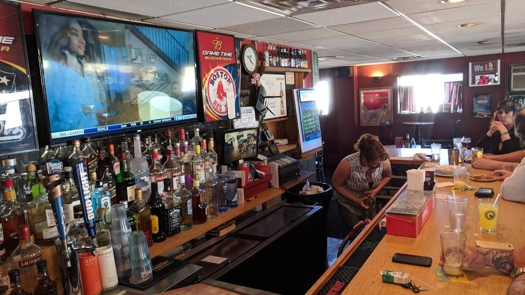 Chantilly’s Restaurant & Pub | restaurant | 1112 Hooksett Rd, Hooksett, NH 03106, USA | 6036250012 OR +1 603-625-0012