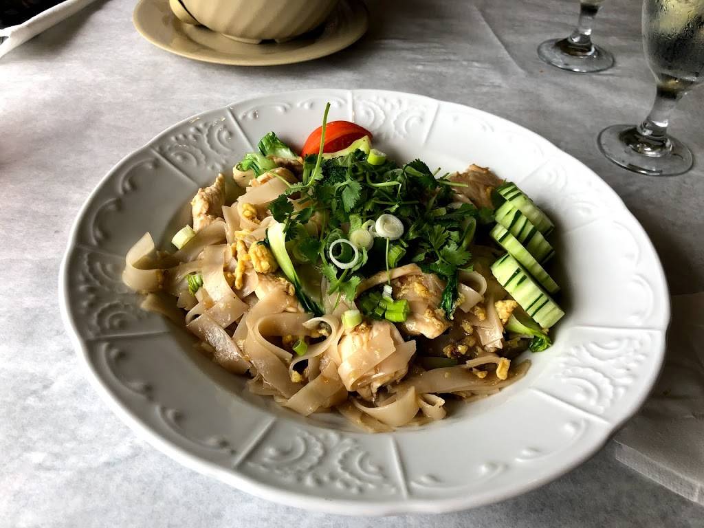 The Noodle Bowl | restaurant | 7054 Hodgson Memorial Dr, Savannah, GA 31406, USA | 9126921394 OR +1 912-692-1394