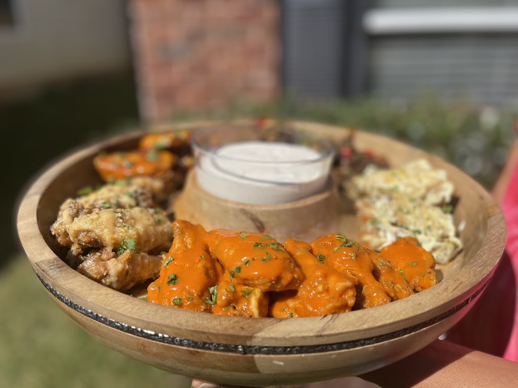 Drumz and Flatz | restaurant | 4120 Messer Airport Hwy, Birmingham, AL 35222, USA | 2059941263 OR +1 205-994-1263