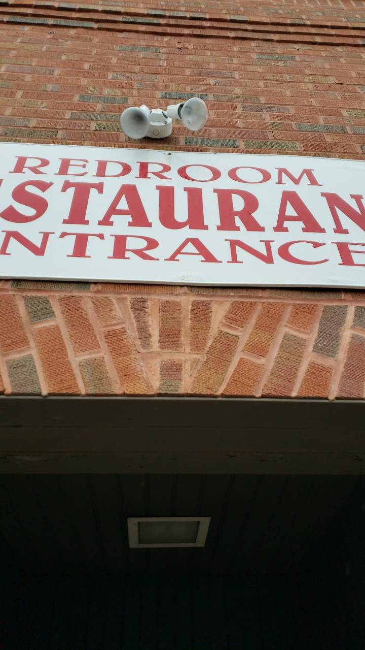 Red Room Bar & Restaurant | restaurant | 108 E Merrimac St, Dodgeville, WI 53533, USA | 6089357108 OR +1 608-935-7108