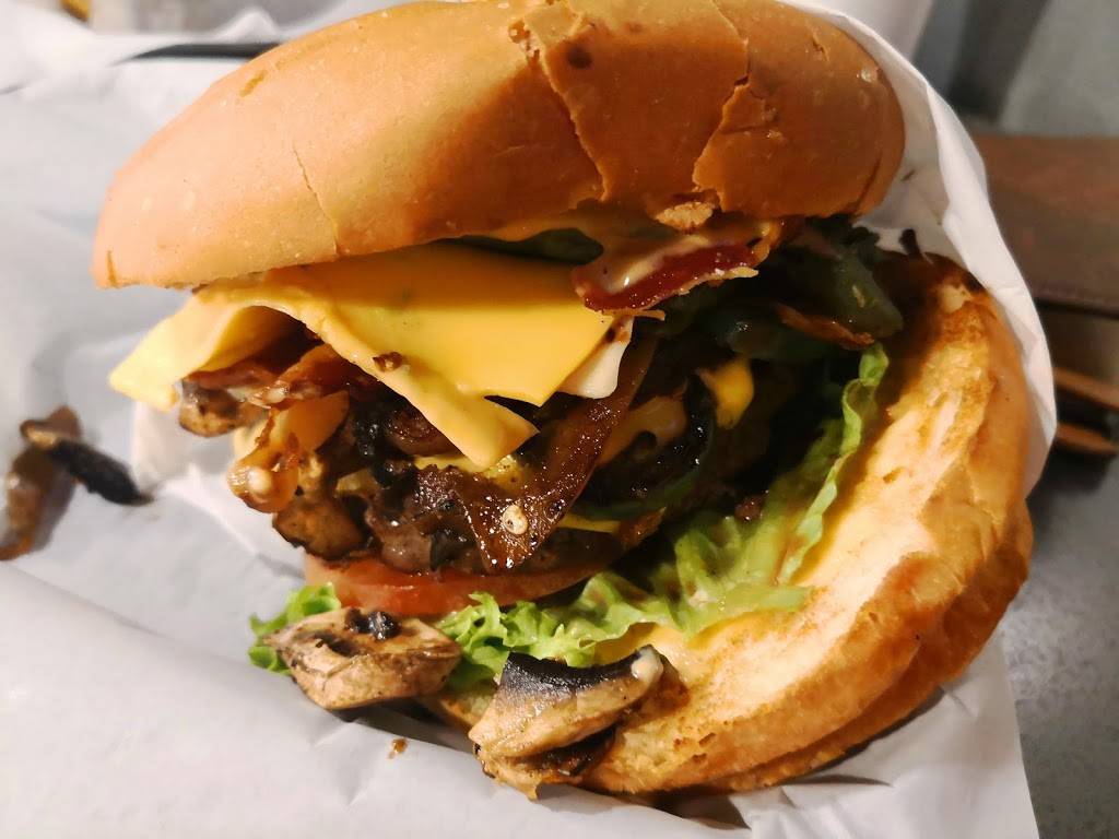 Burger Bueno | restaurant | 13021 Coit Rd, Dallas, TX 75240, USA | 9723873400 OR +1 972-387-3400