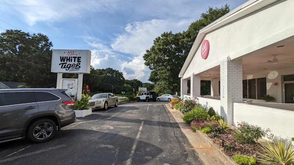 White Tiger Deluxe | restaurant | 64 N Main St, Watkinsville, GA 30677, USA | 7067056115 OR +1 706-705-6115