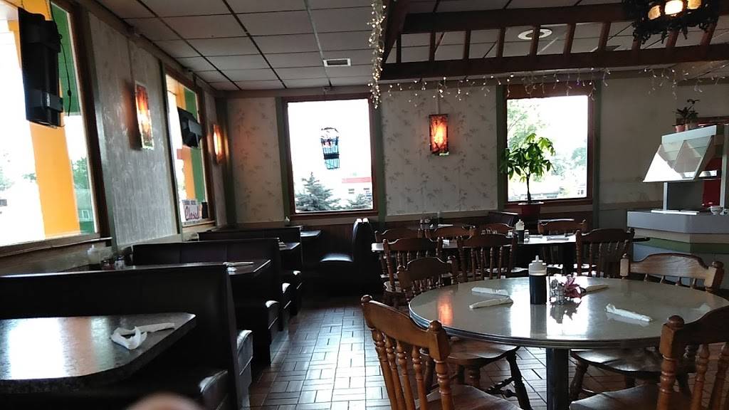 Kus Wokery | restaurant | 900 N Center Ave, Merrill, WI 54452, USA | 7155361148 OR +1 715-536-1148