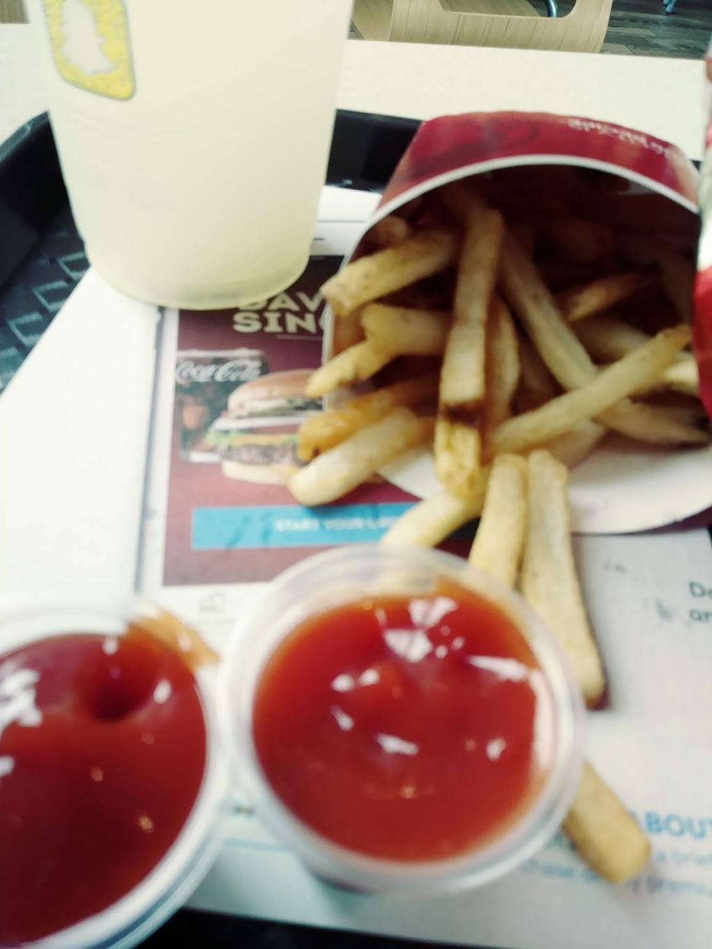 Wendys | restaurant | 2533 US-130, East Windsor, NJ 08512, USA | 6098602545 OR +1 609-860-2545