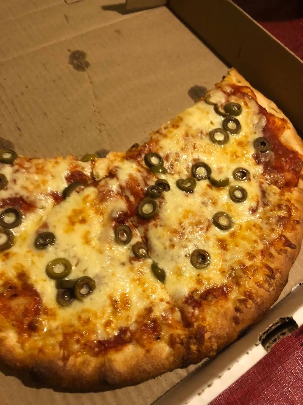 Lorenzos Pizzeria Restaurant | restaurant | 2201 Arch St, Ottawa, ON K1G 2H5, Canada | 6137373737 OR +1 613-737-3737