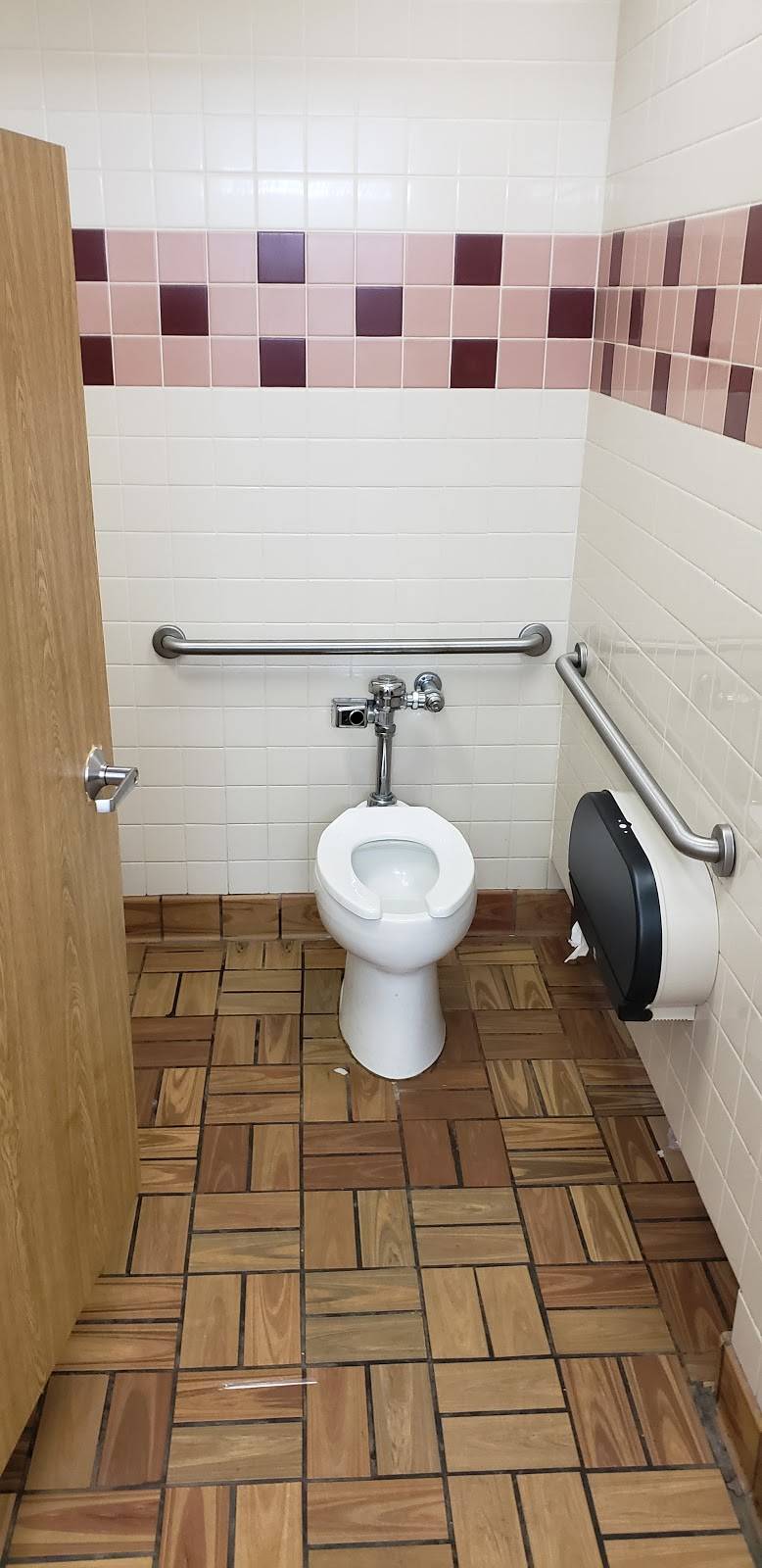 Subway | restaurant | 1960 Whitesville Rd, LaGrange, GA 30240, USA | 7068846318 OR +1 706-884-6318