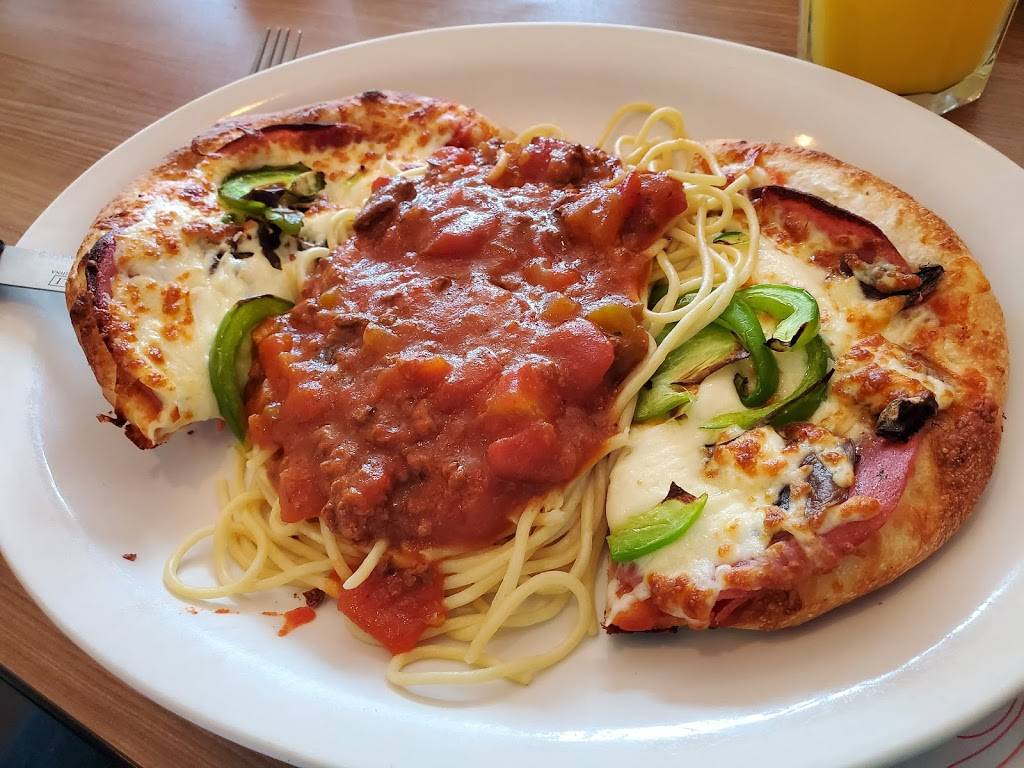 Le Restaurant Du Carrefour | restaurant | 505 Avenue Béthany, Lachute, QC J8H 4A6, Canada | 4504093229 OR +1 450-409-3229