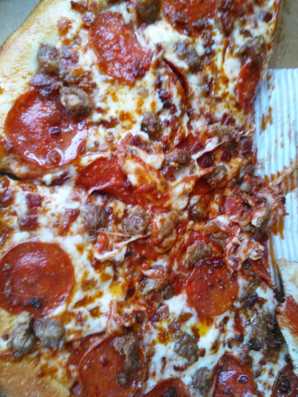 Little Caesars Pizza | meal takeaway | 511 N Royal Ave, Front Royal, VA 22630, USA | 5406354445 OR +1 540-635-4445