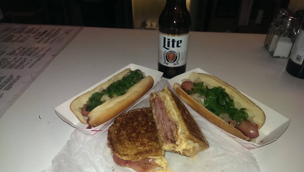 Cloos Coney Island | restaurant | 2233-102 Avent Ferry Rd, Raleigh, NC 27606, USA | 9198343354 OR +1 919-834-3354