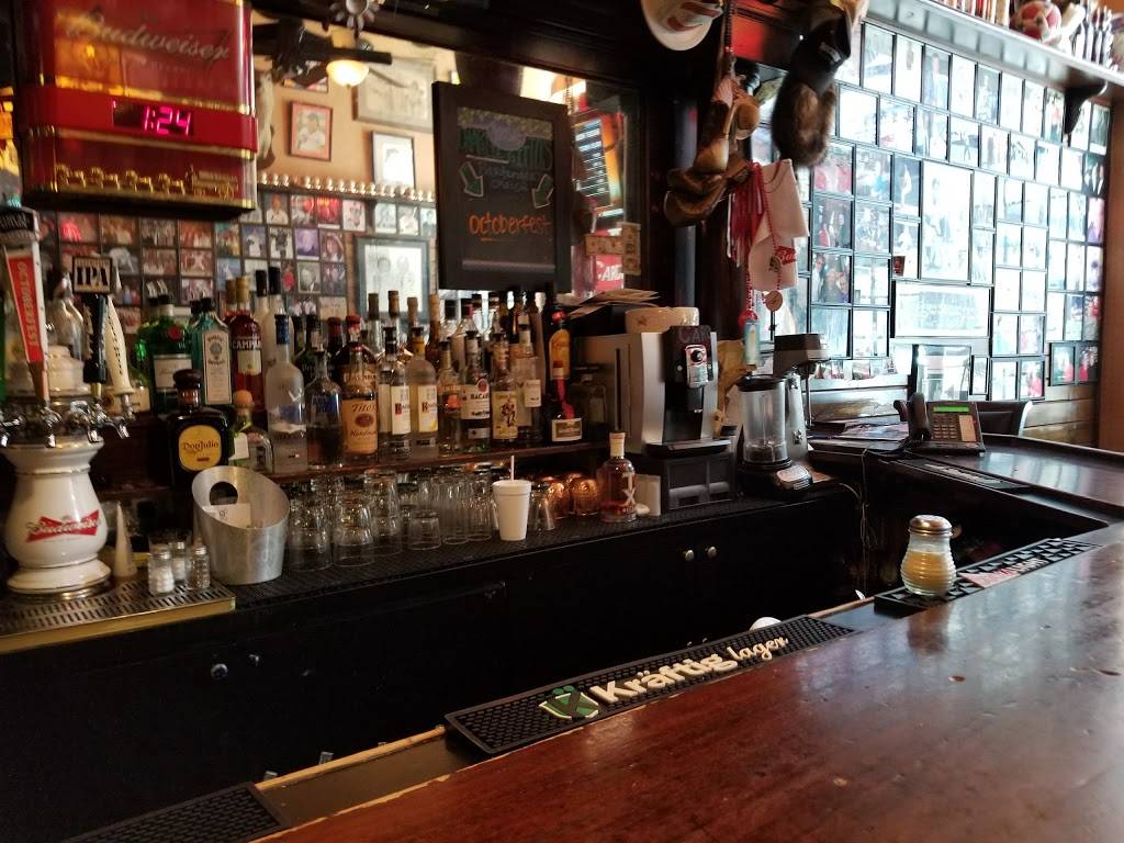 Charlie Gittos Downtown | restaurant | 207 N 6th St, St. Louis, MO 63101, USA | 3144362828 OR +1 314-436-2828