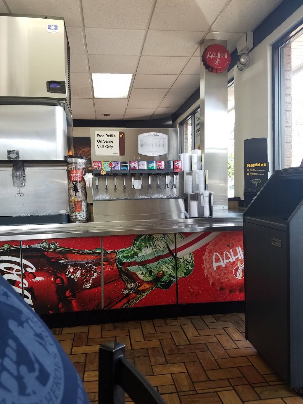 McDonalds | cafe | 7359 103rd St, Jacksonville, FL 32210, USA | 9047788400 OR +1 904-778-8400