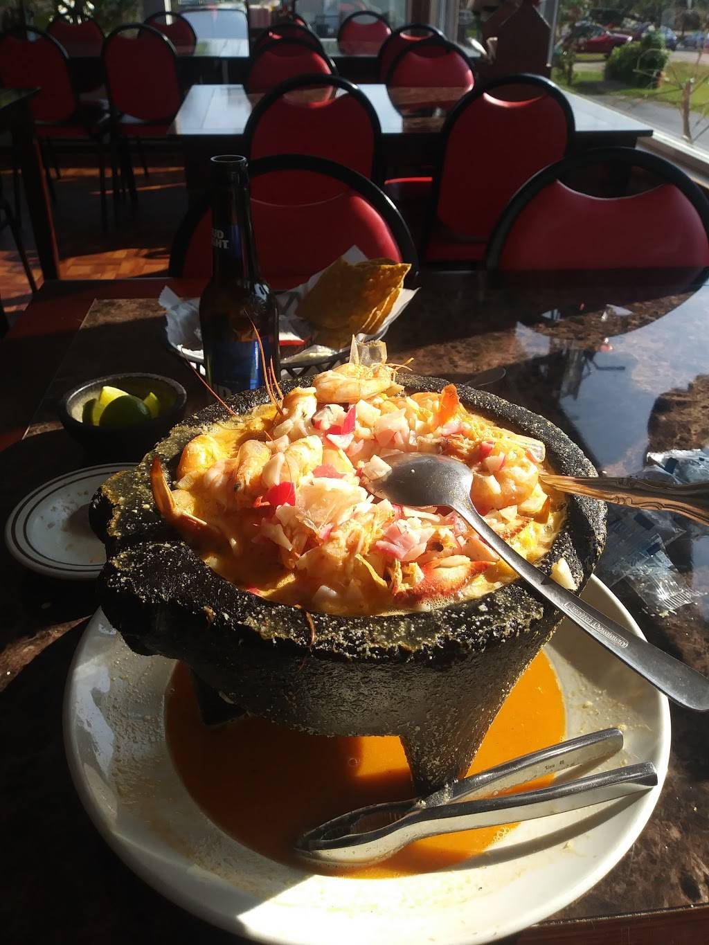 Las Tres Islas Marias | restaurant | 1111 N Fairfield Rd, Round Lake Beach, IL 60073, USA | 8477405120 OR +1 847-740-5120