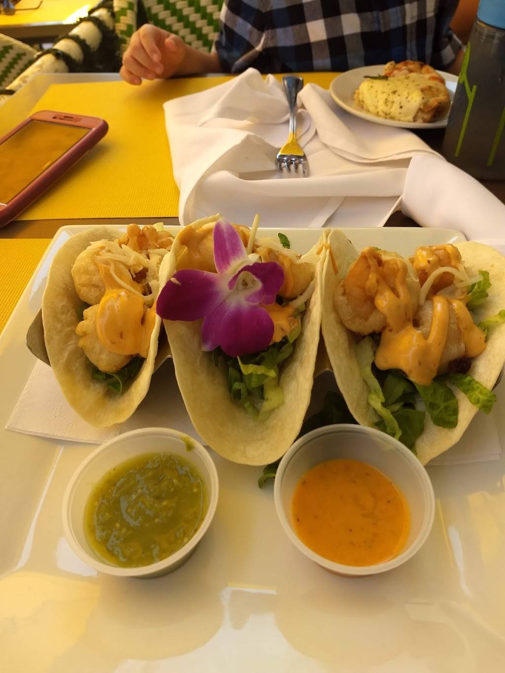 Social | restaurant | 1024 Ocean Dr, Miami Beach, FL 33139, USA | 3056722472 OR +1 305-672-2472